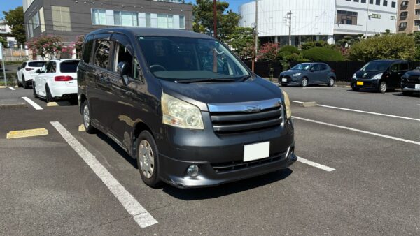【藤沢市S様】トヨタ ノアを買取させて頂きました。